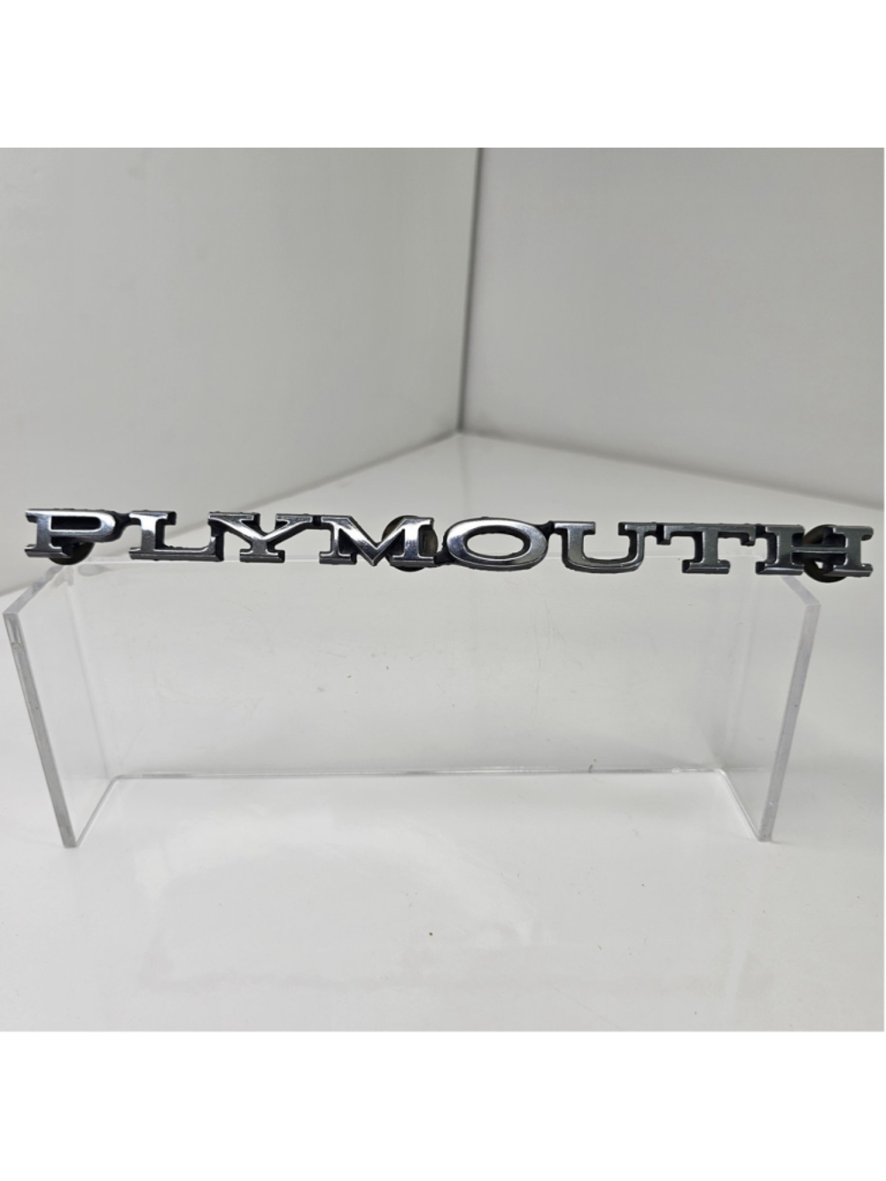 OEM 1968-72 Plymouth Emblem 2785791 Barracuda Valiant Duster Satellite Original